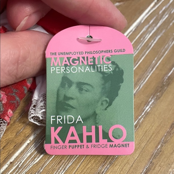 Frida Kahlo NWT Finger Puppet and Magnet - Picture 2 of 7